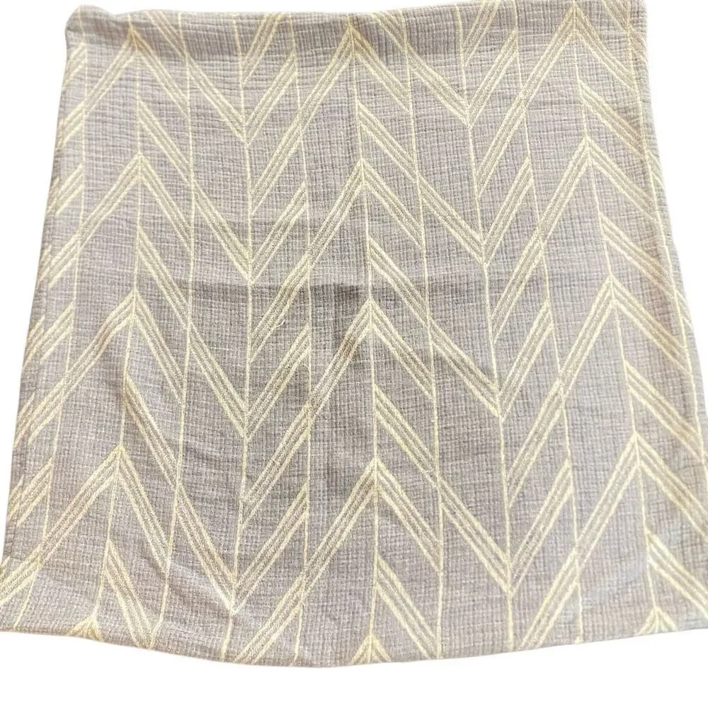 Piu Belle 100% cotton white blue pillow sham zipper chevron pattern